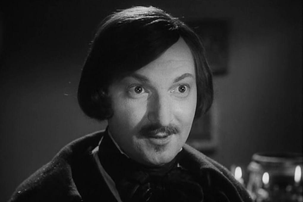 Георгий Вицин в роли Николая Гоголя в художественном фильме Григория Козинцева «Белинский» (1951)