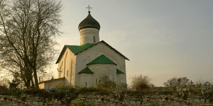 Основное изображение обзора объекта "Храм Николая Чудотворца (Псковская область, с. Устье)"