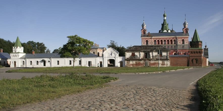 Основное изображение обзора объекта "Никольский Староладожский мужской монастырь в Волховском районе Ленинградской области"