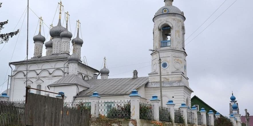 Основное изображение обзора объекта "Храм Петра и Павла в Мценске Орловской обл. (Храм Введения Пресвятой Богородицы во Храм в Мценске)"