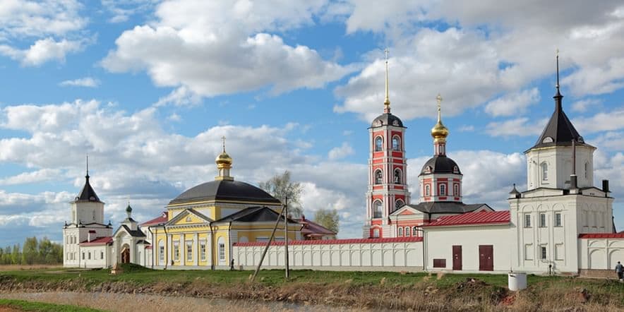 Основное изображение обзора объекта "Троице-Сергиев Варницкий монастырь в Ростове Ярославской области"