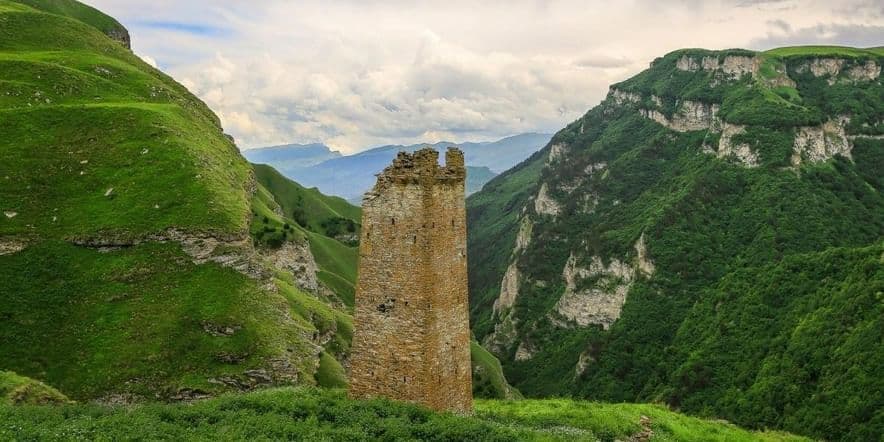 Основное изображение для события Час фольклора «Старинные рассказы чеченского народа»