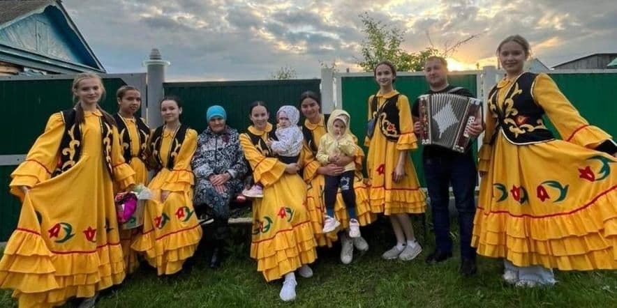 Основное изображение для события Национальный татарский обряд «Яулык җыю–Сбор подарков»