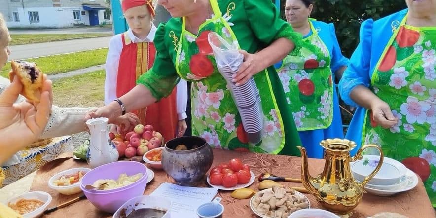 Основное изображение для события Программа «Народные посиделки»