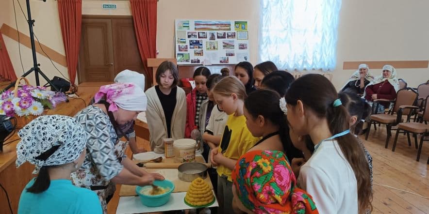 Основное изображение для события Программа «Народные посиделки»