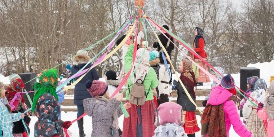 Основное изображение для события «Как на Маслену неделю» — театрализованное представление.