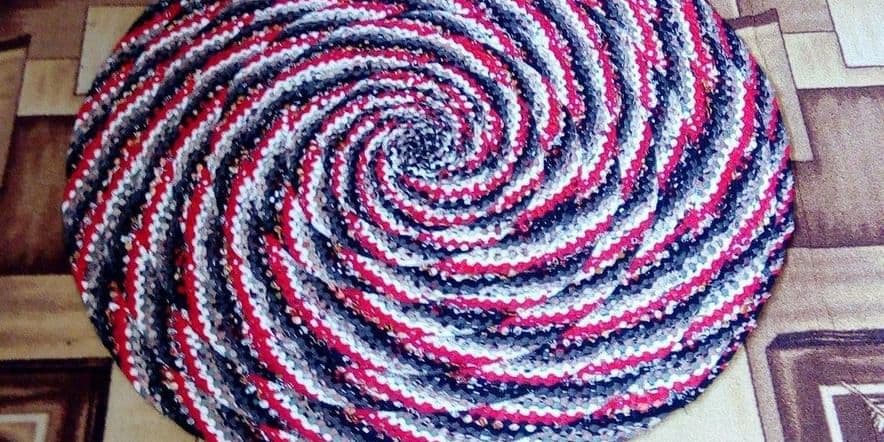 Основное изображение для события Мастер- класс по плетению половиков и ковриков «Вместе вязать интересней»