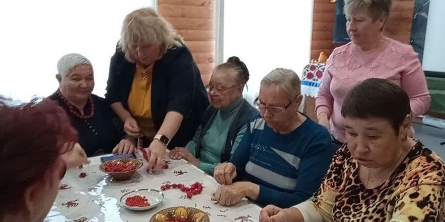 Основное изображение для события Фольклорный посиделки «Именины у Рябины»