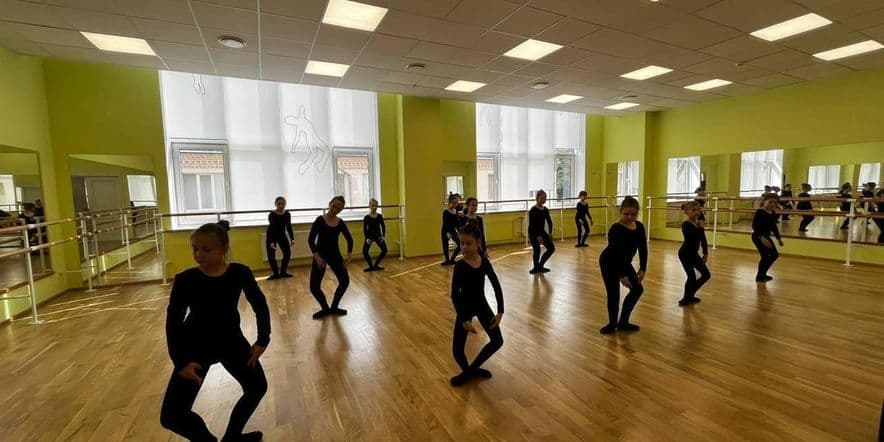 Основное изображение для события Открытый урок учащихся 5 класса по классическому танцу.