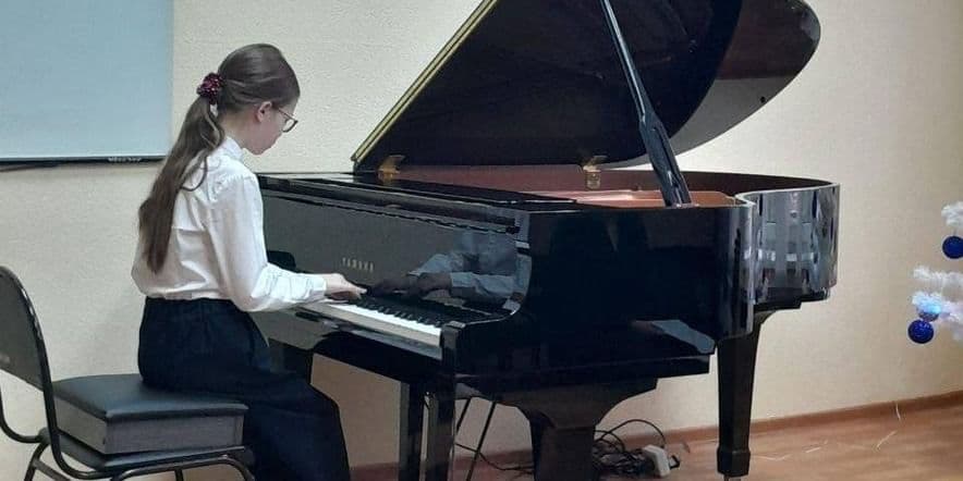 Основное изображение для события Отчетный концерт фортепианного отделения «Наполним музыкой мы каждое мгновенье»