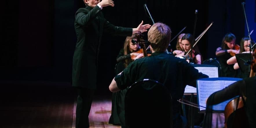 Основное изображение для события Концерт «Шедевры Баха. Три рояля с оркестром»