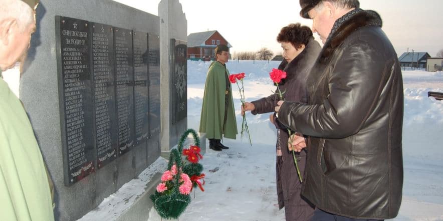 Основное изображение для события Патриотический час ко Дню Неизвестного Солдата«И память, и подвиг, и боль на века…»