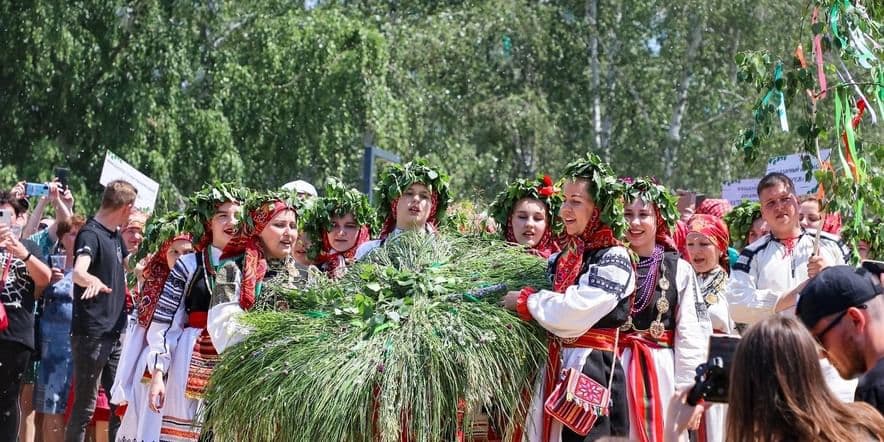Основное изображение для события Участие в XXV Межрегиональном фольклорном фестивале традиционной славянской культуры «На троицу»