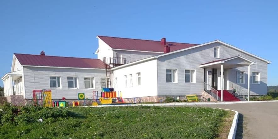 Основное изображение для учреждения Салдыбашевская сельская библиотека-филиал № 24