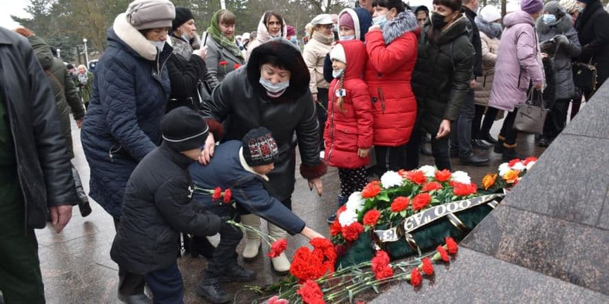 Основное изображение для события «Наша память на века!» — торжественное мероприятие, посвящённое Дню защитника