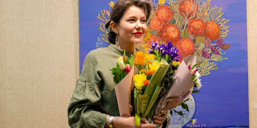 Основное изображение для события Выставка живописи Марии Тюлюновой «Цветы и другие истории»