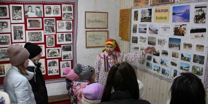 Основное изображение для события Выездная выставка «Посёлок мой, любуюсь я тобою»