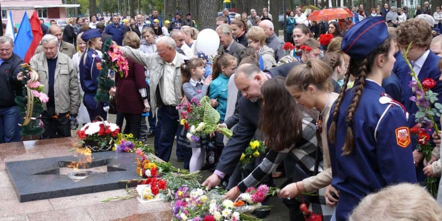 Основное изображение для события Митинг «Любовь к Отечеству святая».