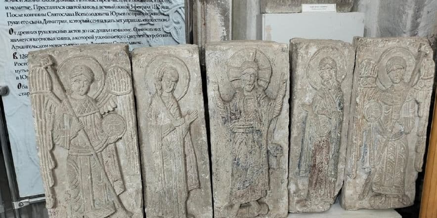 Основное изображение для события Выставка «Лапидарий. Выставка белого резного камня Георгиевского собора XIII века»