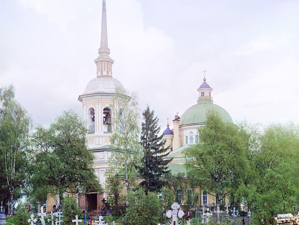 Кладбищенская Крестовоздвиженская церковь. Осташков, Тверская область, 1910 год. Фотография: Сергей Прокудин-Горский / Библиотека Конгресса США, Вашингтон, США / <a href="http://www.prokudin-gorskiy.ru/" target="_blank">prokudin-gorskiy.ru</a>