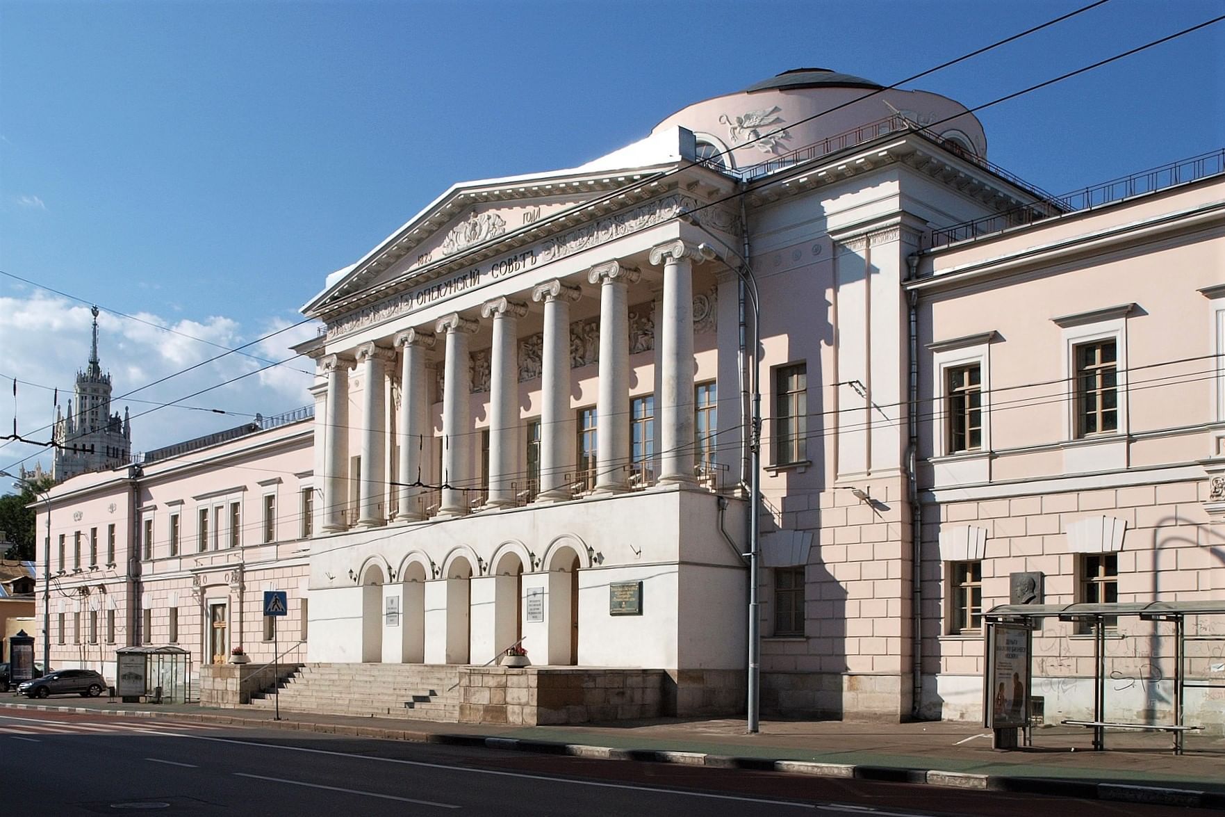 Доходные дома в Москве и Петербурге: Пороховщикова, Бенуа, Суворина и  других.