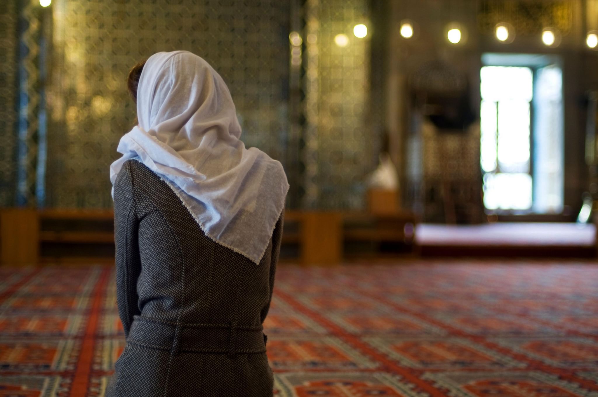 Женщины в мечети